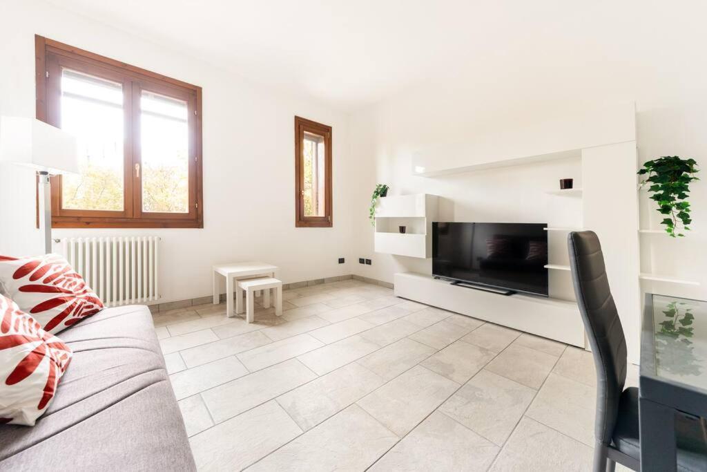 Appartamento Unico A Bologna Con 3 Camere E Parcheggio Gratuito Bagian luar foto