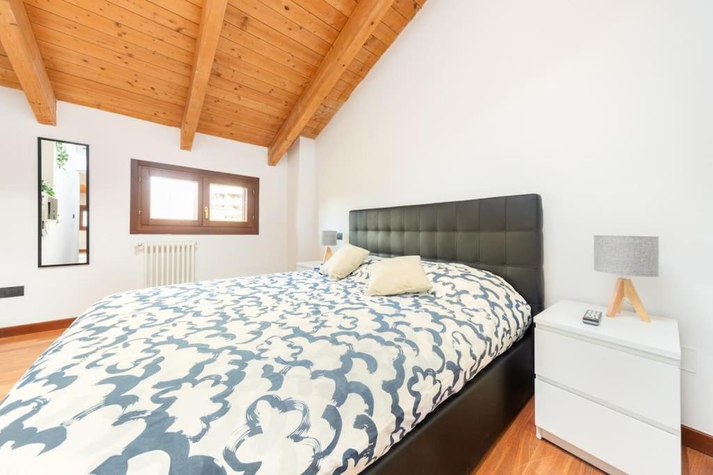 Appartamento Unico A Bologna Con 3 Camere E Parcheggio Gratuito Bagian luar foto