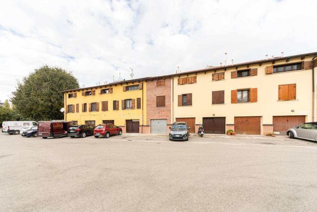 Appartamento Unico A Bologna Con 3 Camere E Parcheggio Gratuito Bagian luar foto
